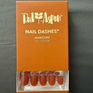 Nail Dashes - Manicure in a Dash